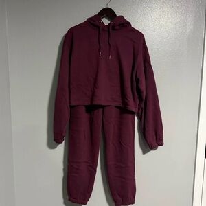 Calvin Klein Cropped Maroon Jogger Set